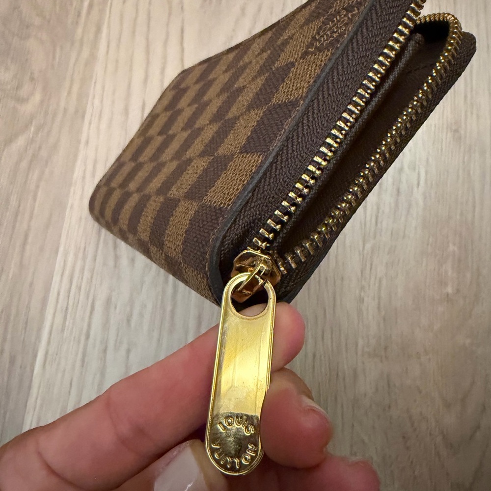 Designer Checkered Wallet - Picture 4 of 4